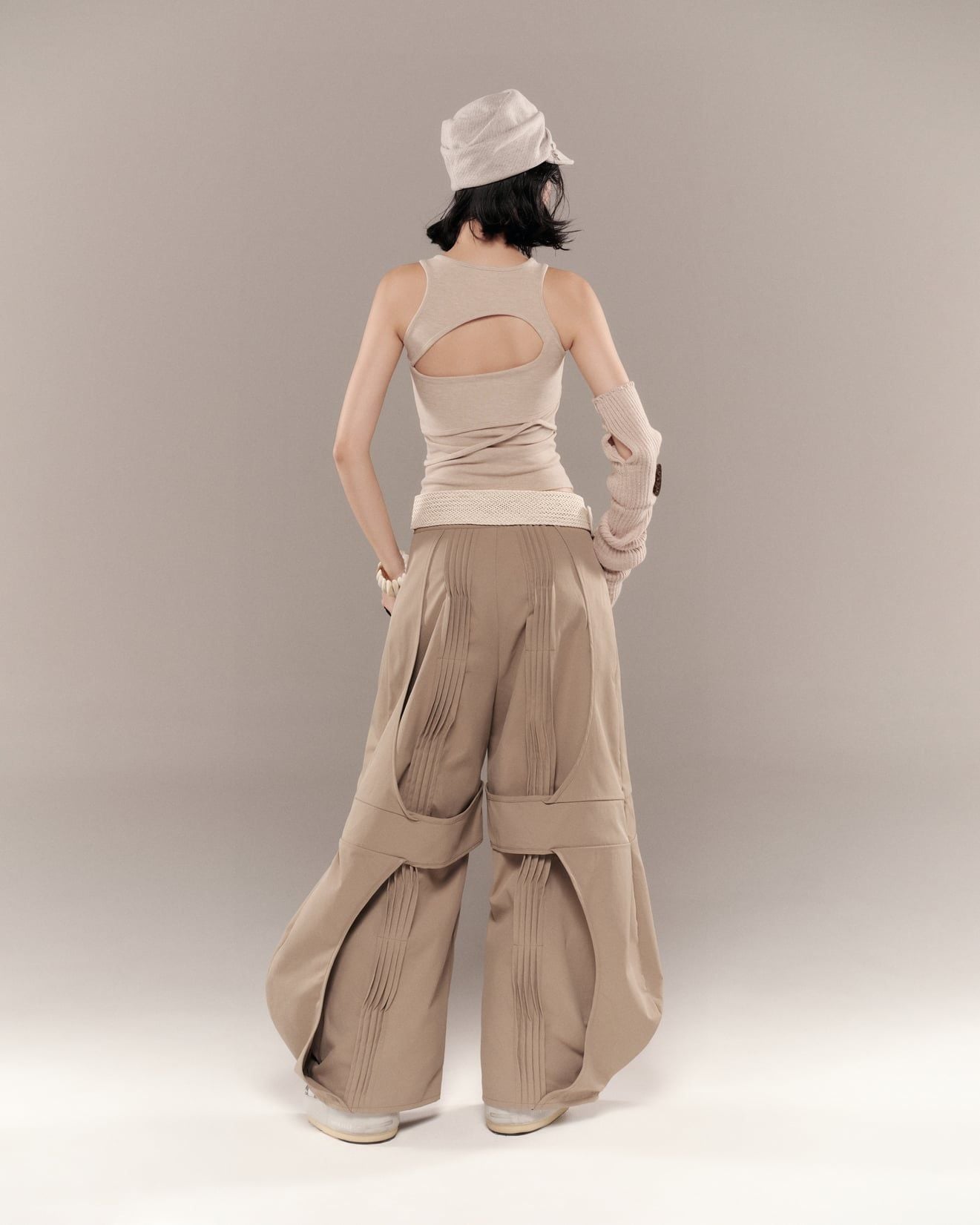 CONRAD SLEEVELESS TOP